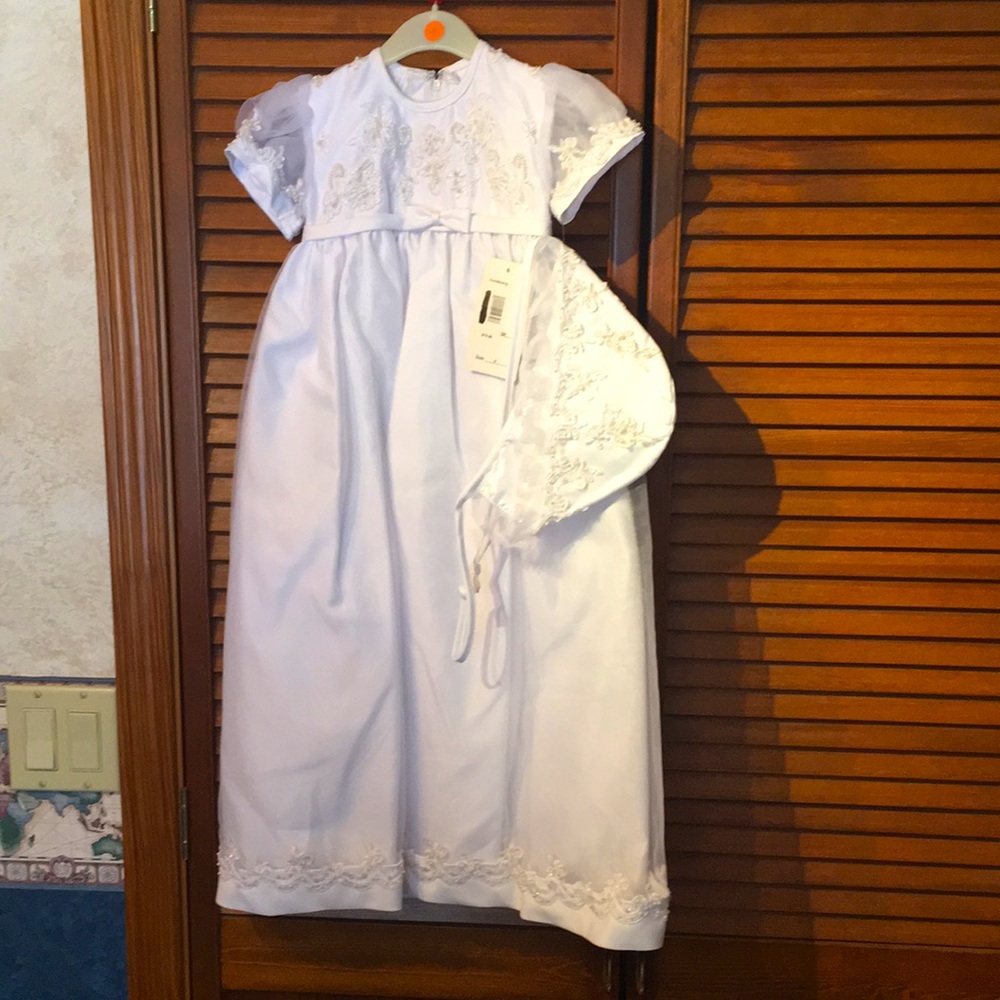 Gown Formal Ornate size 4 New